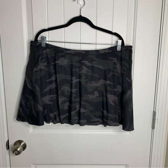 Athleta camo match point printed skort 13.5 inch size XL camouflage skirt shorts - Picture 2 of 7